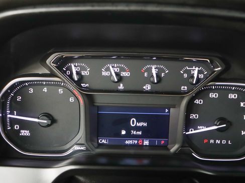 Used 2022 GMC Sierra 2500 AT4 w/ Snow Plow Prep/Camper Package image 16