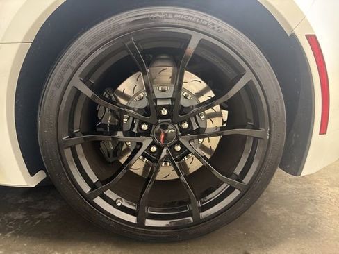 Used 2017 Chevrolet Corvette Grand Sport RWD image 12