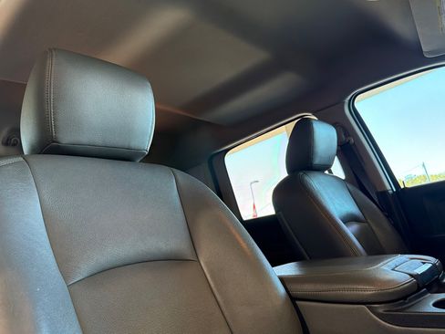 Used 2016 RAM 2500 Tradesman w/ Chrome Appearance Group AWD/4WD image 14