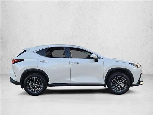 Used 2025 Lexus NX 250 FWD image 2