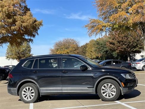 Used 2018 Volkswagen Tiguan SE image 3