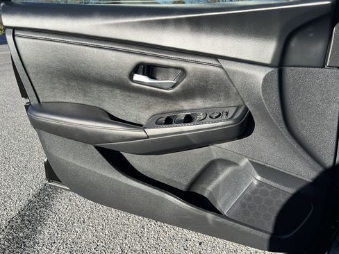 Used 2024 Nissan Sentra SV image 18