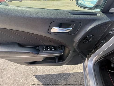 Used 2015 Dodge Charger SXT RWD image 19