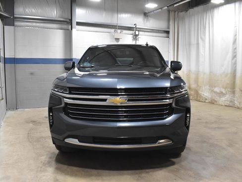 Used 2021 Chevrolet Suburban LT w/ Rear Media and Nav Package image 32