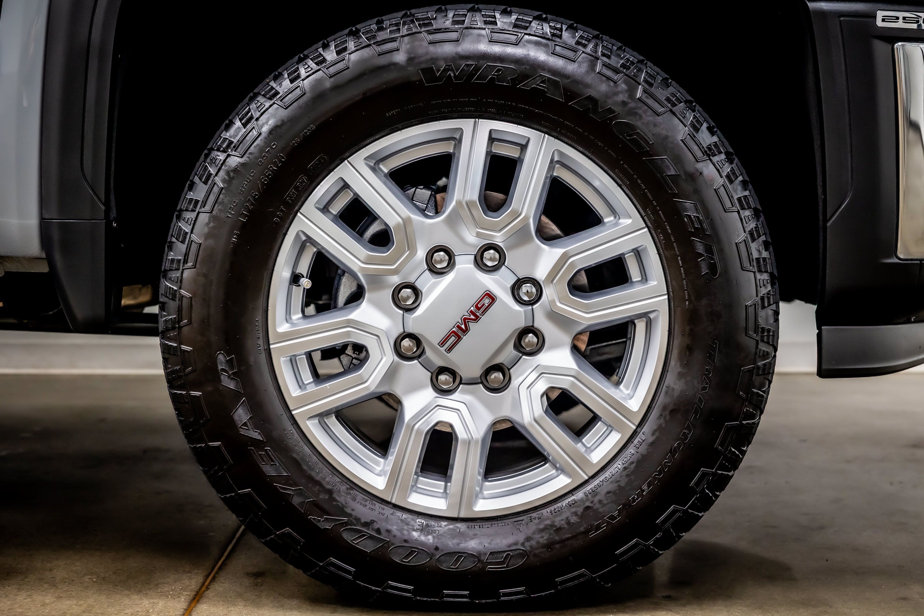 Used 2024 GMC Sierra 2500 SLT w/ SLT Premium Package AWD/4WD image 40