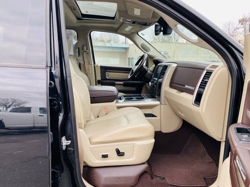 Used 2014 RAM 1500 Laramie w/ Convenience Group image 18