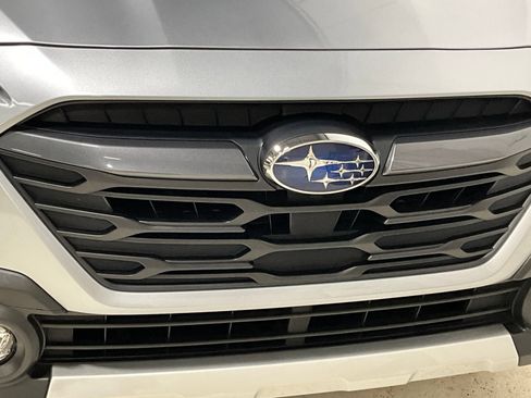 Used 2025 Subaru Outback Limited AWD/4WD image 28