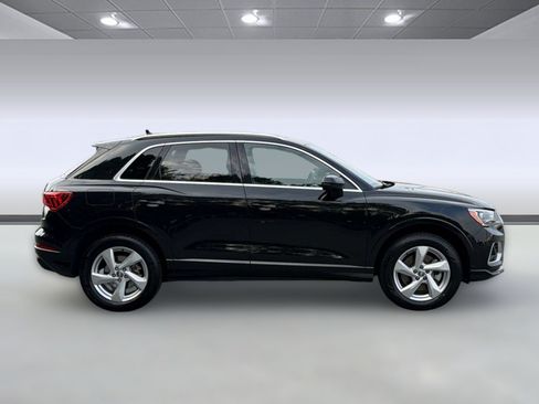 Used 2020 Audi Q3 2.0T Premium w/ Convenience Package AWD/4WD image 8