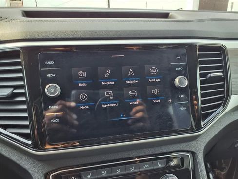 Used 2022 Volkswagen Atlas SE image 18