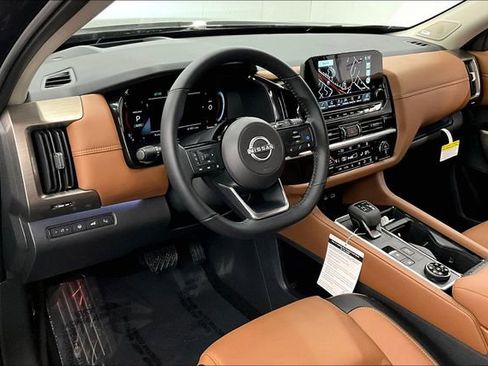 New 2025 Nissan Pathfinder Platinum w/ Lighting Package (N93) image 7