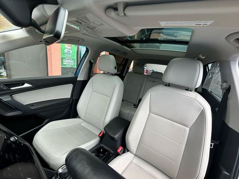 Used 2019 Volkswagen Tiguan SE w/ Panoramic Sunroof Package AWD/4WD image 11