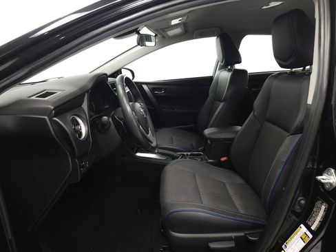 Used 2019 Toyota Corolla SE FWD image 4