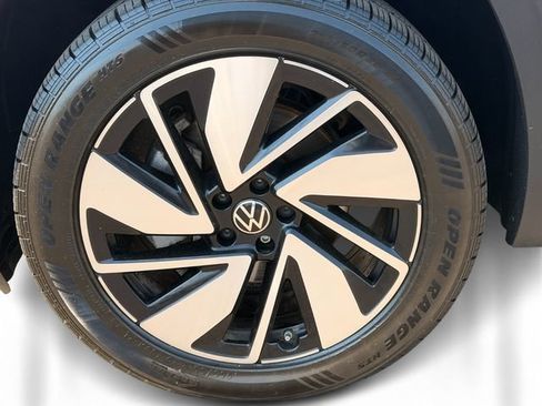Used 2024 Volkswagen Atlas SEL AWD/4WD image 9