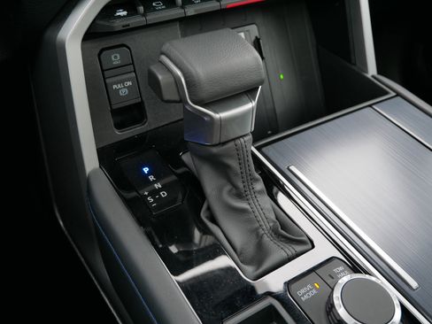 Used 2024 Toyota Tundra Platinum image 24