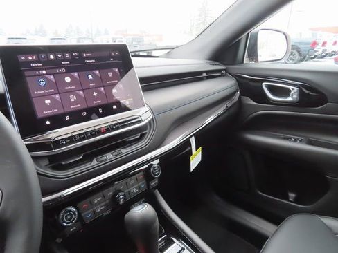 New 2026 Jeep Compass Limited image 35