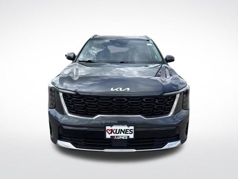 Used 2024 Kia Sorento S FWD image 8