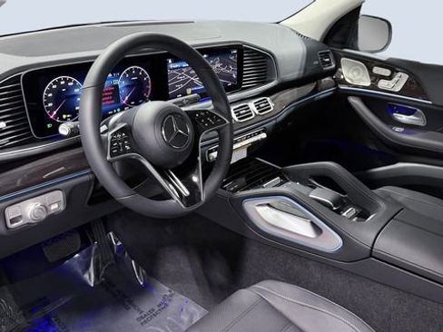 New 2026 Mercedes-Benz GLS 450 4MATIC image 5