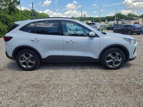 Used 2025 Ford Escape ST-Line Select AWD/4WD image 4