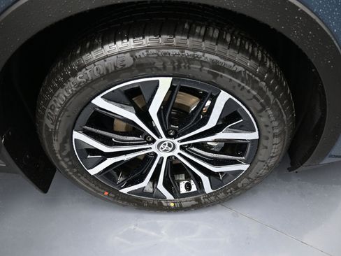 New 2026 Toyota Crown XLE image 16