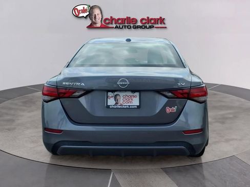 Used 2024 Nissan Sentra SV FWD image 4