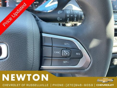 Used 2025 Jeep Compass Latitude AWD/4WD image 14