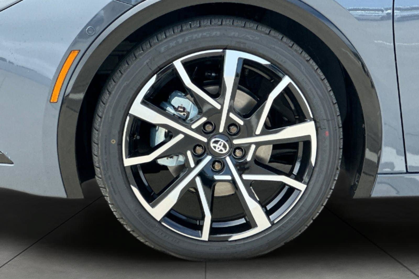 New 2027 Toyota Prius Plug-In Hybrid FWD image 31