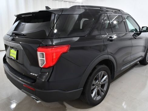 Used 2023 Ford Explorer XLT w/ Equipment Group 202A image 11