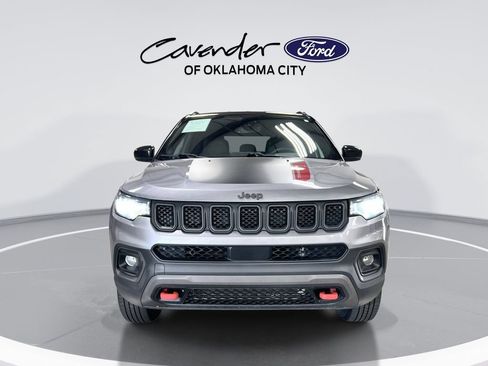 Used 2024 Jeep Compass Trailhawk AWD/4WD image 3