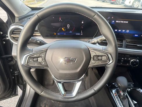 Used 2024 Chevrolet Trax ACTIV w/ Sunroof Package image 27