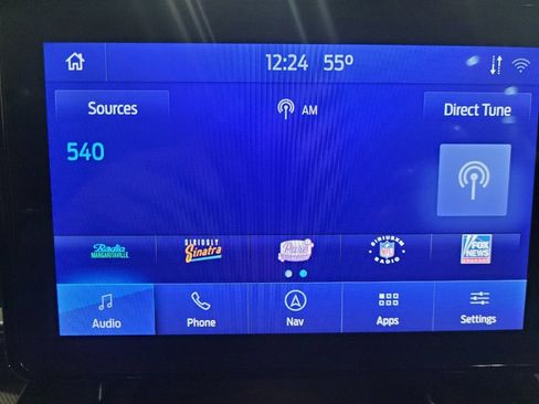 Used 2020 Ford Explorer XLT w/ Equipment Group 202A AWD/4WD image 25