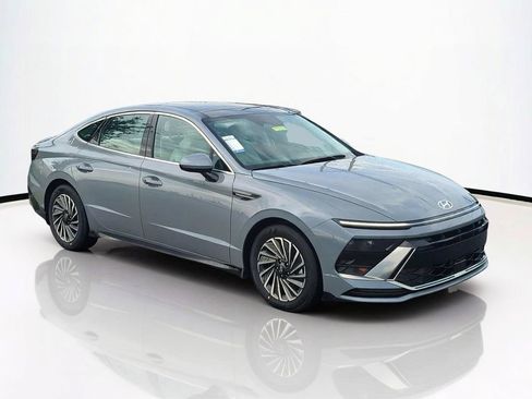 New 2026 Hyundai Sonata SEL FWD image 2