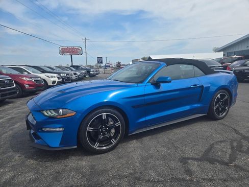 Used 2020 Ford Mustang GT Premium w/ Equipment Group 401A RWD image 3