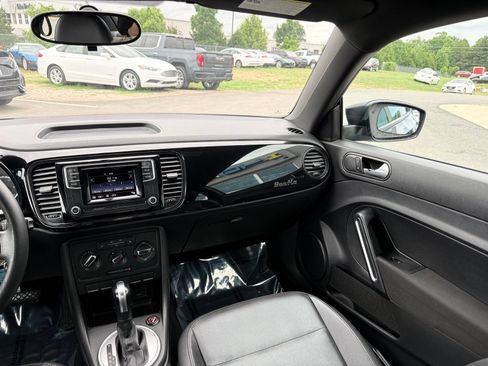 Used 2016 Volkswagen Beetle 1.8T FWD image 20