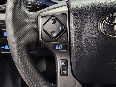 Used 2022 Toyota Tacoma TRD Sport w/ Technology Package image 48