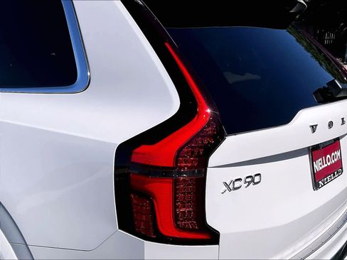 New 2026 Volvo XC90 B6 Ultra w/ Protection Package AWD/4WD image 25