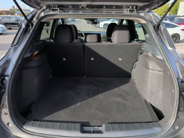 Used 2025 Nissan Kicks SV AWD/4WD image 27
