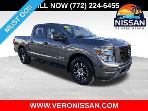 Used 2024 Nissan Titan SV w/ SV Convenience Package RWD image 1