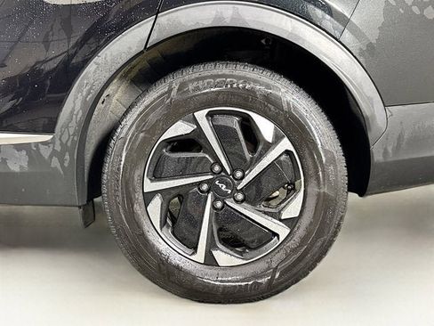 Certified 2023 Kia Sportage LX image 29