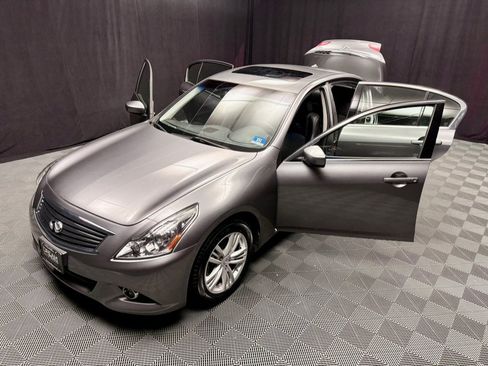 Used 2011 INFINITI G37 x Sedan w/ Premium Pkg AWD/4WD image 18