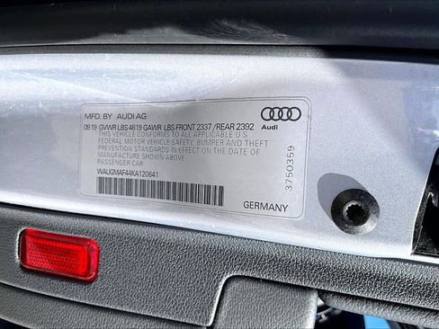 Used 2019 Audi A4 2.0T Premium image 33