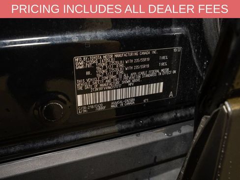 Used 2022 Toyota RAV4 Limited AWD/4WD image 22