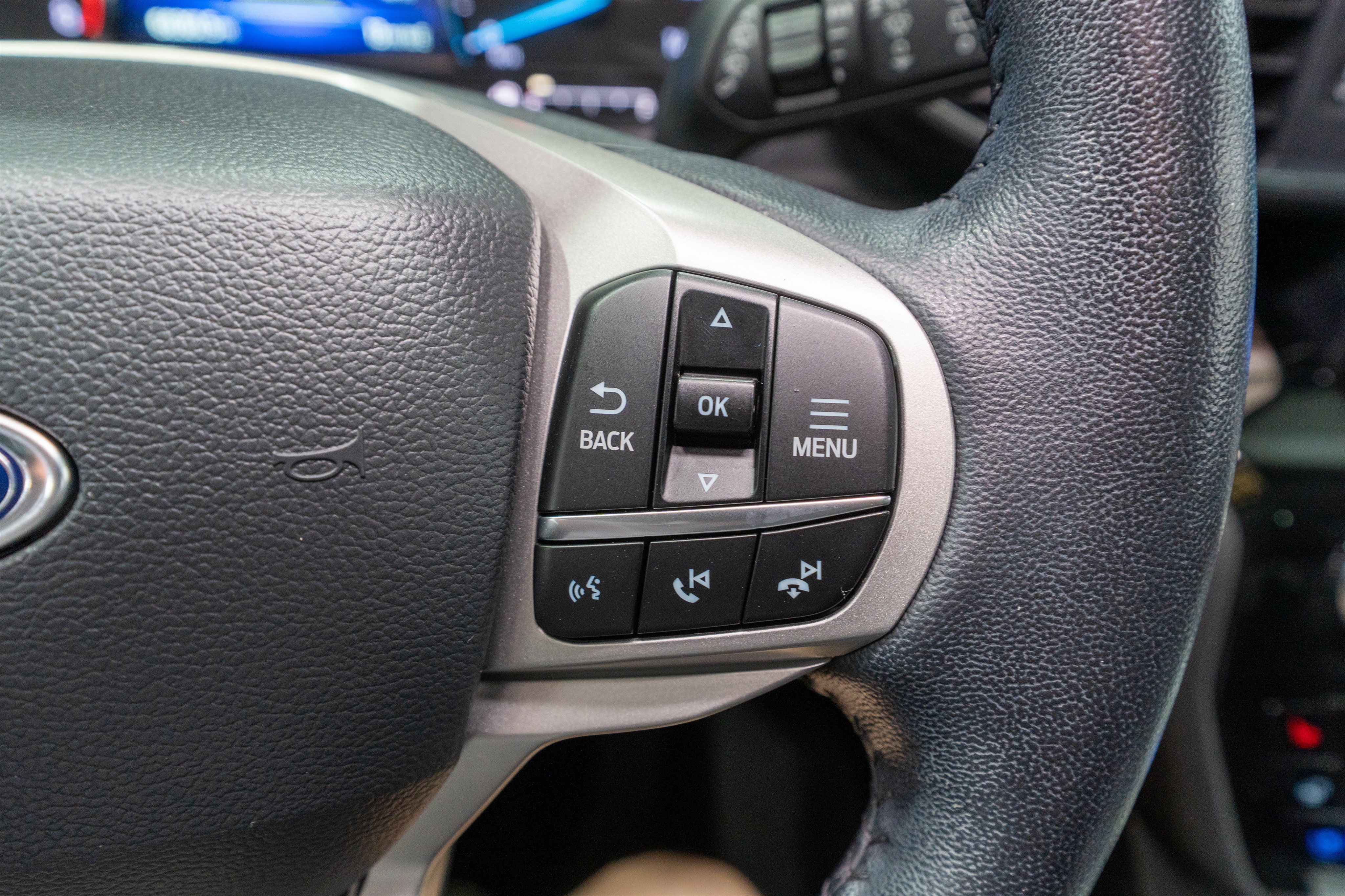 Used 2023 Ford Explorer Limited w/ Limited Technology Package RWD image 26