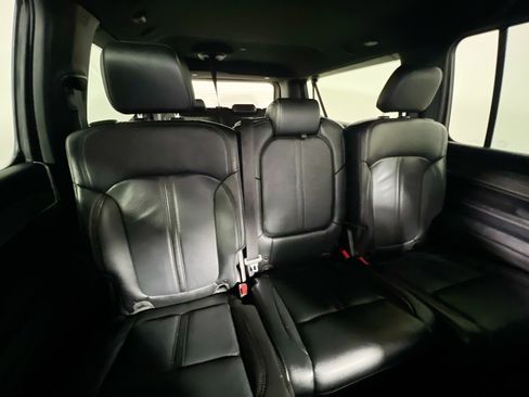 Used 2024 Jeep Wagoneer L Series II w/ Flexible Seating Group image 33