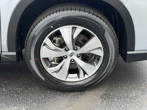 Certified 2025 Subaru Ascent Premium AWD/4WD image 7