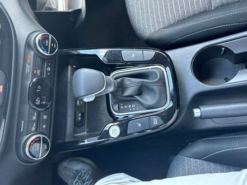 Used 2025 Kia Soul EX FWD image 13
