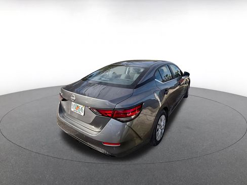 Used 2025 Nissan Sentra SV image 8