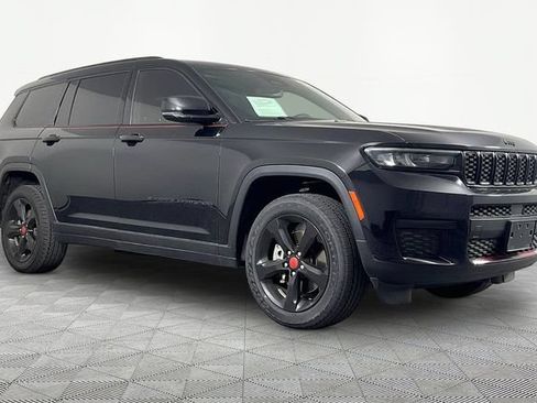 Used 2023 Jeep Grand Cherokee L Laredo AWD/4WD image 3