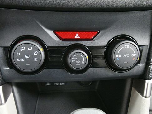 Used 2022 Subaru Forester Base image 15