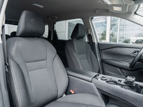 Certified 2025 Nissan Rogue S image 26