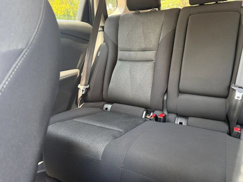 Used 2025 Nissan Rogue SV AWD/4WD image 40